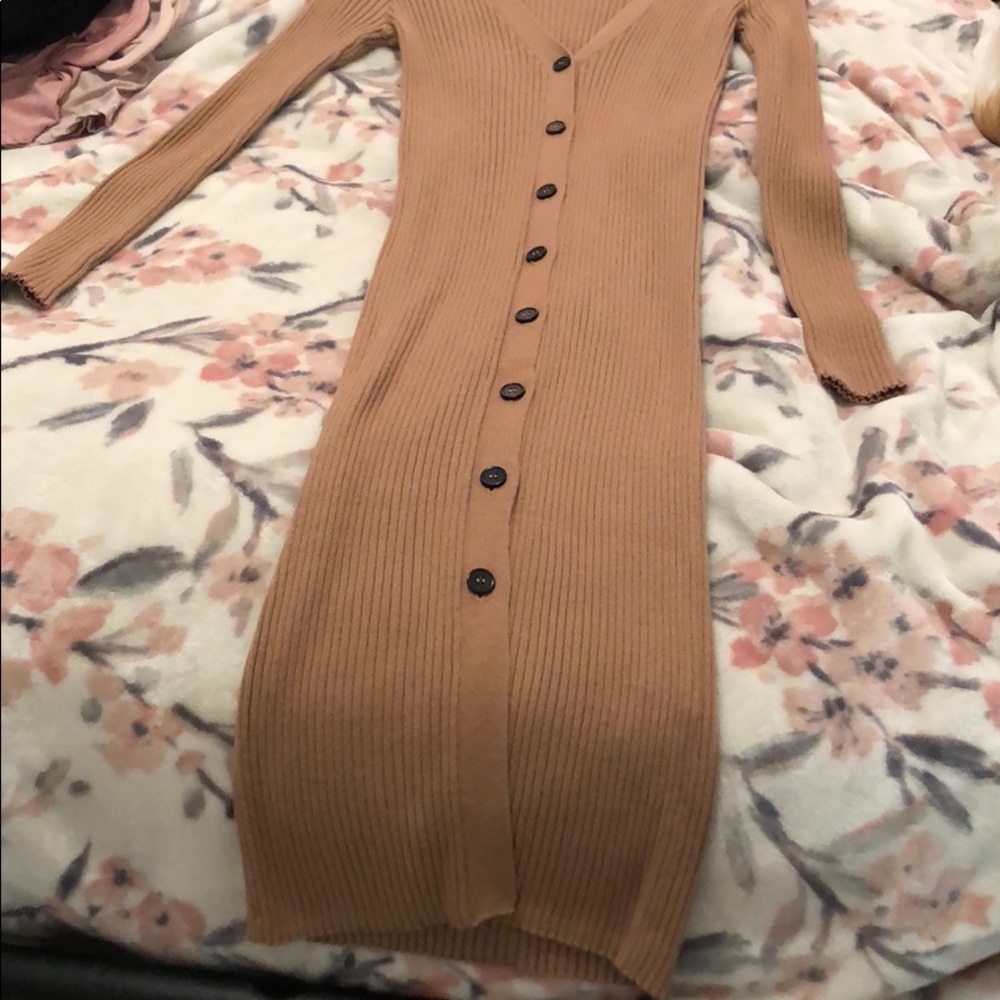 Dress - Picture 2 of 3